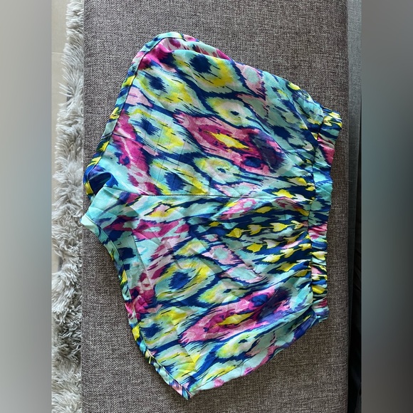 Patterned shorts - Picture 1 of 2